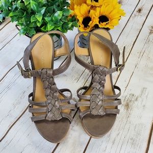 LC Lauren Conrad Platform Heels